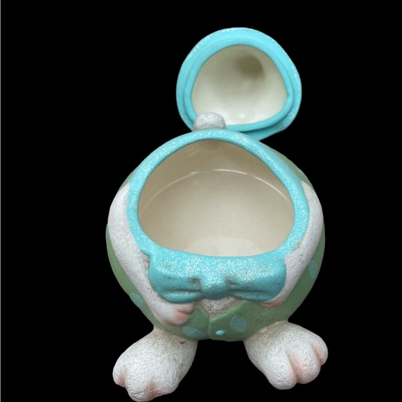 Vintage Hand-painted Easter Bunny Lidded candy/ trinket dish. - Picture 4 of 6